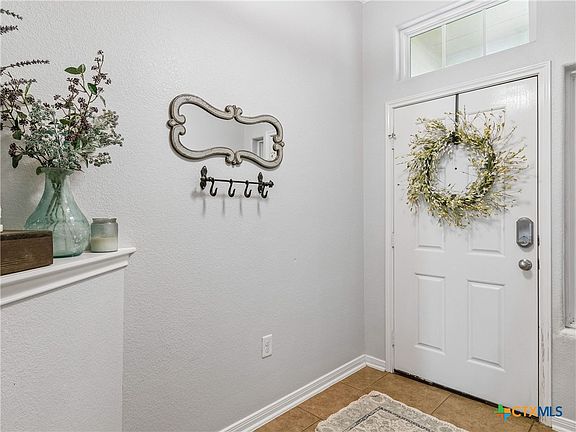 4th image of 224 Fritz Way