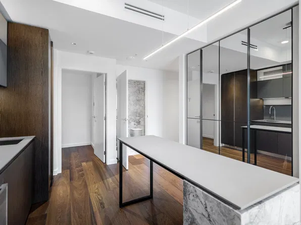 1277 Hornby St, Vancouver, BC