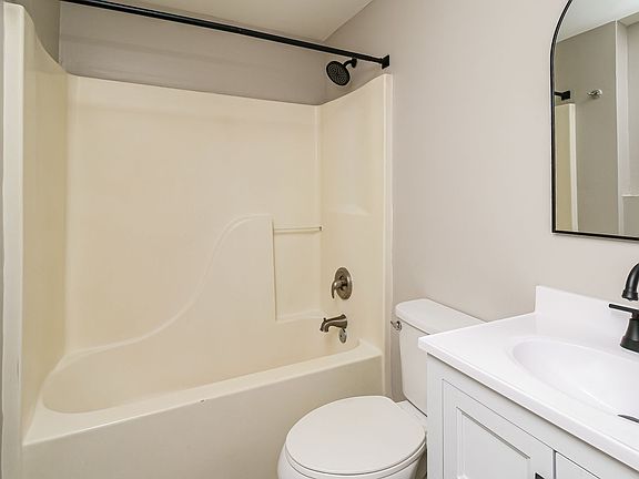 5th image of 1097 Smith St SW