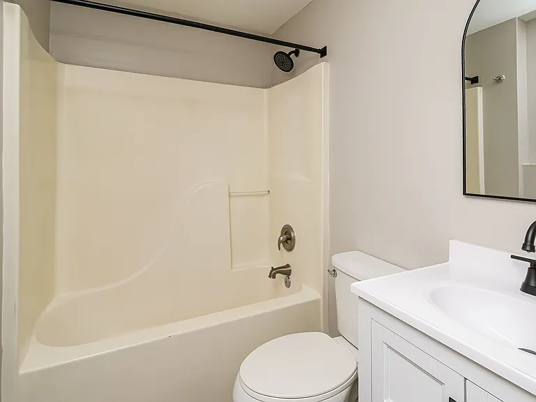 1097 Smith St SW — Photo 5