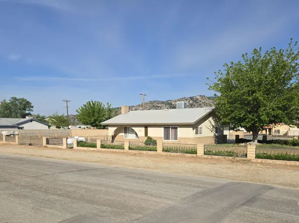 2725 Flower St, Lake Isabella, CA 93240