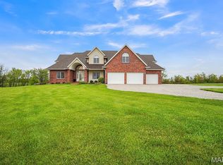 6125 Moro Rd, Moro, IL 62067