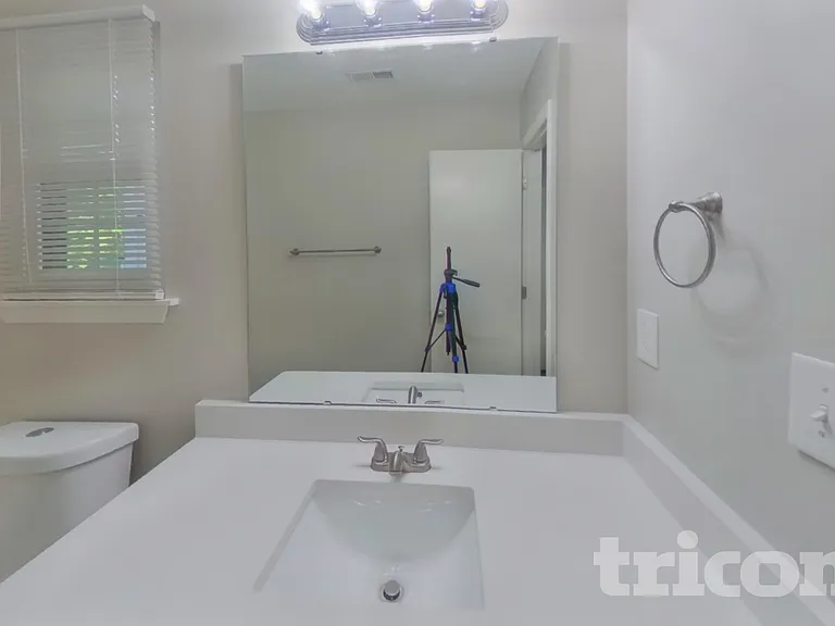 10334 Creswell Ct — Photo 12
