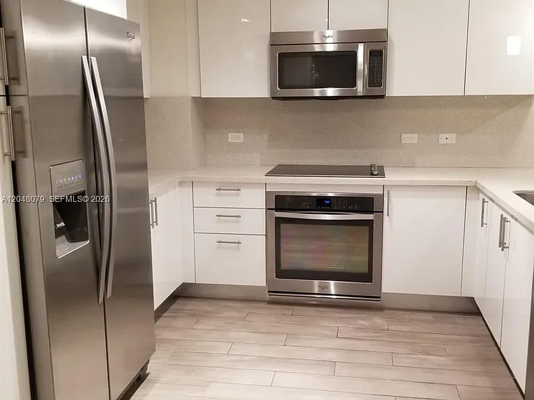 999 SW 1st Ave #3308 — Photo 2