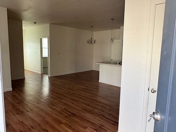4th image of 616 Mesa Canyon Ln #F