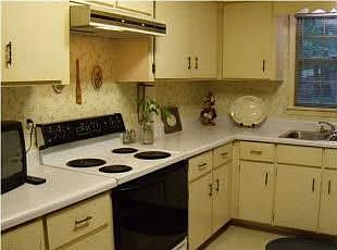 5th image of 4136 Lakepoint Dr