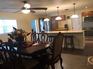 924 Adelphi Ct, Fort Myers, FL 33919