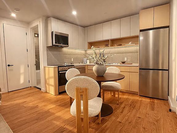 2nd image of 205 Cabrini Blvd #2B
