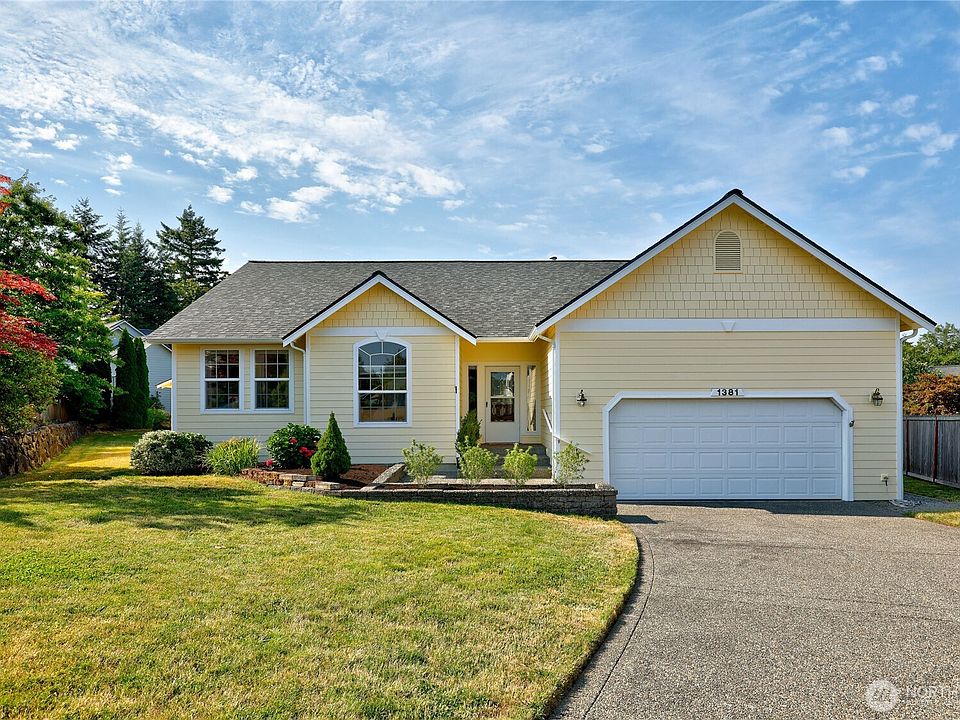 1st image of 1381 NE Amber Court
