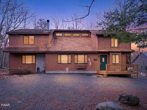 2nd image of 176 Pebble Rock Rd