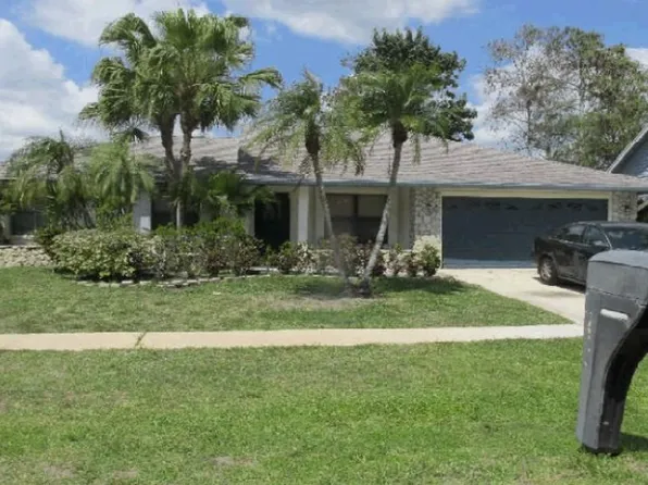 769 Daffodil Dr, Wellington, FL 33414