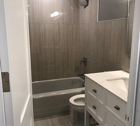 2nd image of 535 N Michigan Ave APT 301