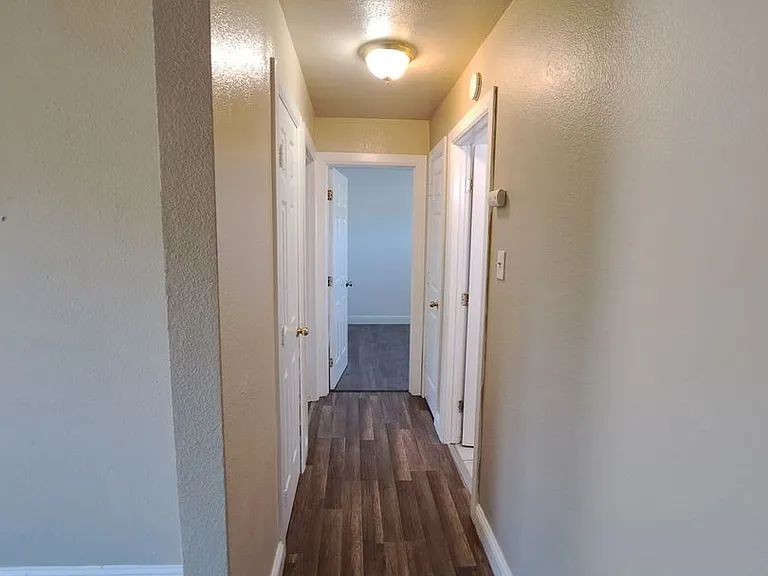 207 Brown St — Photo 6