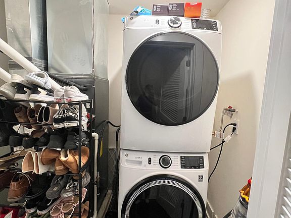 4th image of 520 W Montgomery Ave Unit 4