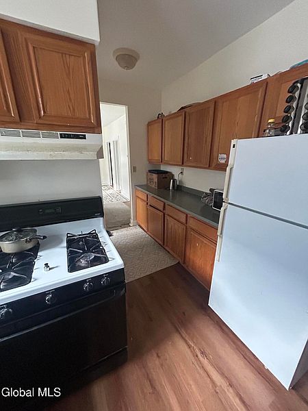 5th image of 443 Myrtle Avenue