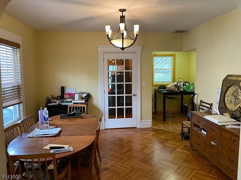 26 Parkway W — Photo 13