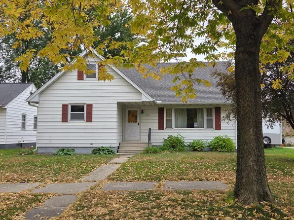 320 2nd St NW, New Richland, MN 56072