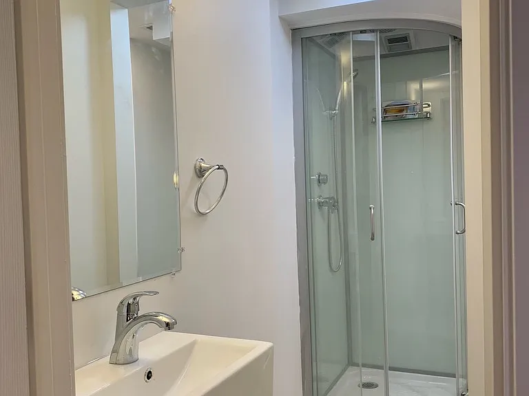5925 Walnut St #4 — Photo 14