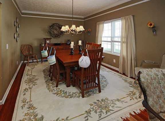 3rd image of 7900 Highland Meadows Dr