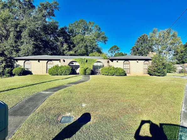 806 San Juan Ct, Dothan, AL 36303