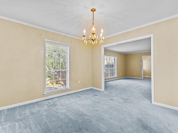 5th image of 610 Bramblewood Dr