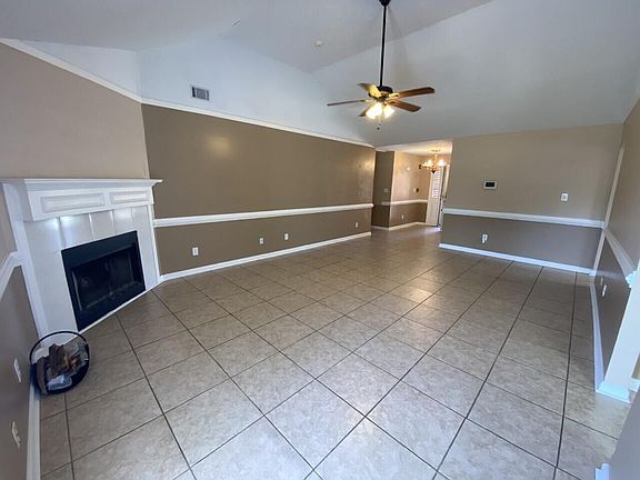 3rd image of 107 Thorton Dr