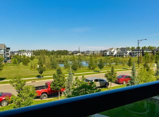 8265 Chappelle Way SW, Edmonton, AB T6W 3Y8