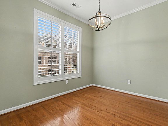 4th image of 3121 Hemlock Forest Cir APT 203