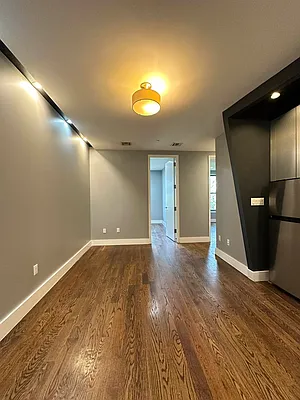 Rented by Artur Gutman, LREB | media 15