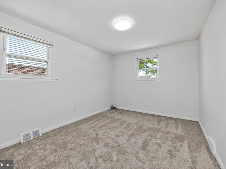 202 Green St — Photo 12
