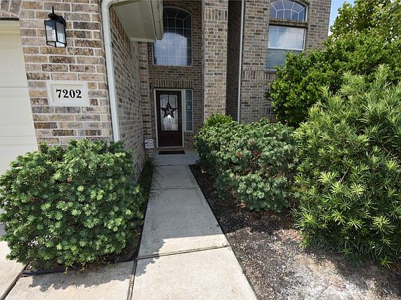 2nd image of 7202 Desert Oaks Ct