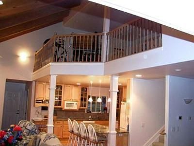 2nd image of 916 Woodside Ln