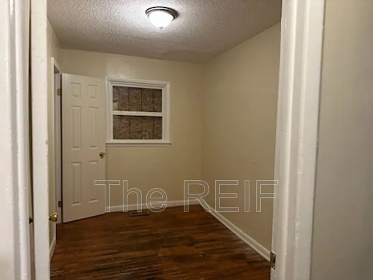 1080 E Cornell Ave — Photo 19