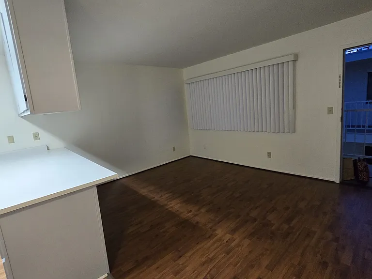 147 S Avenue 56 #11 — Photo 6