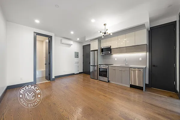 Rented by MySpaceNYC | media 3