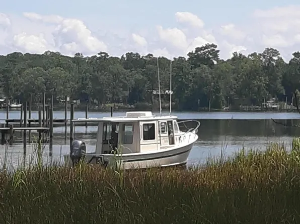 164 Shoredrive Drive E, Oriental, NC 28571