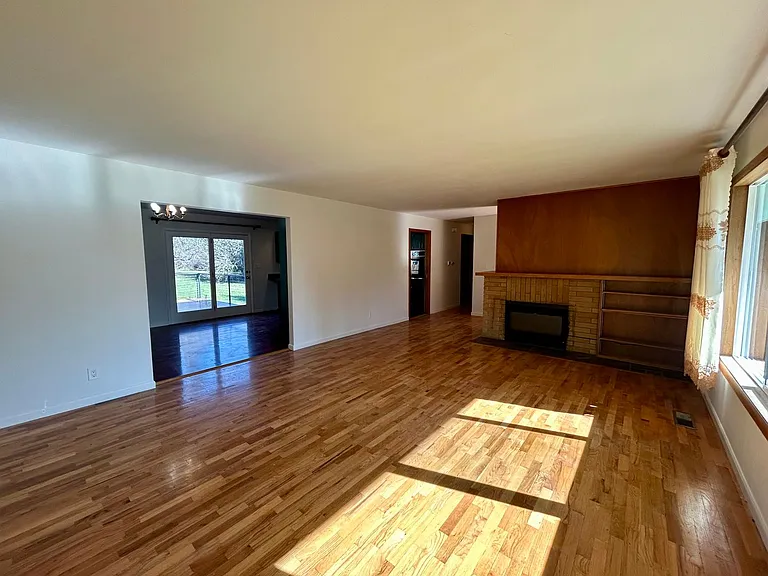 3222 McLeod Rd — Photo 9