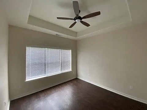 3 bed, 2.5 bath, 1205 sqft, $1,600 — Photo 4