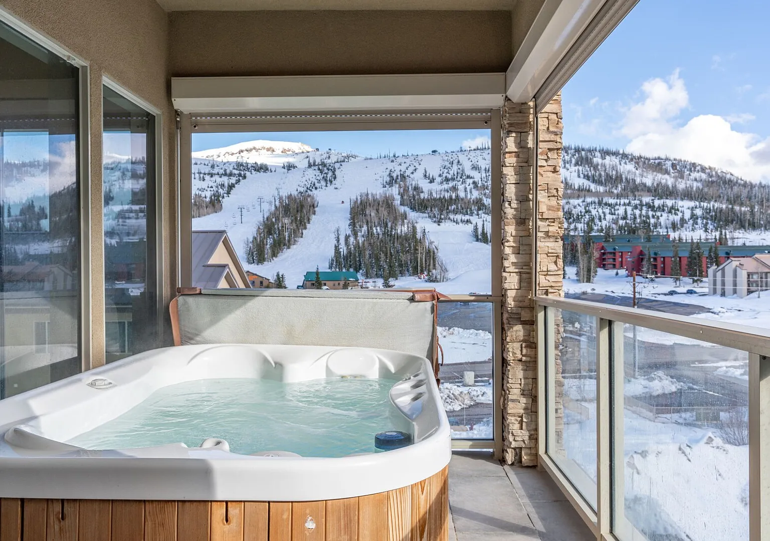 3min Walk to Ski Lift*Hot Tub*Epic Kids Room*Views — Photo 2