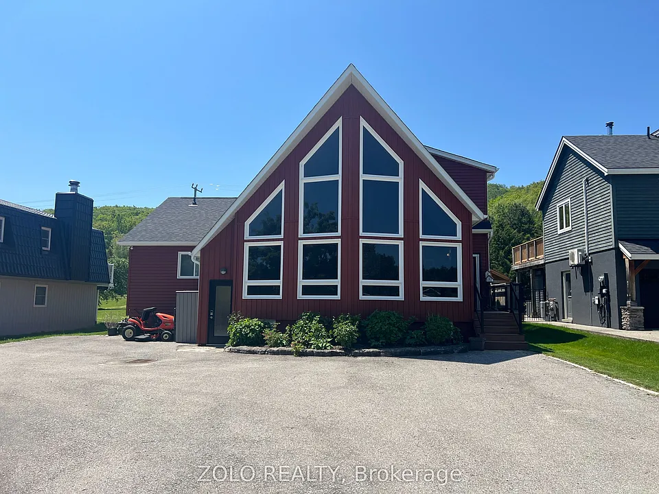 112 Carmichael Cres