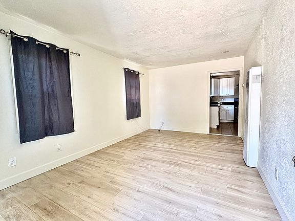 2nd image of 115 E 17th St
