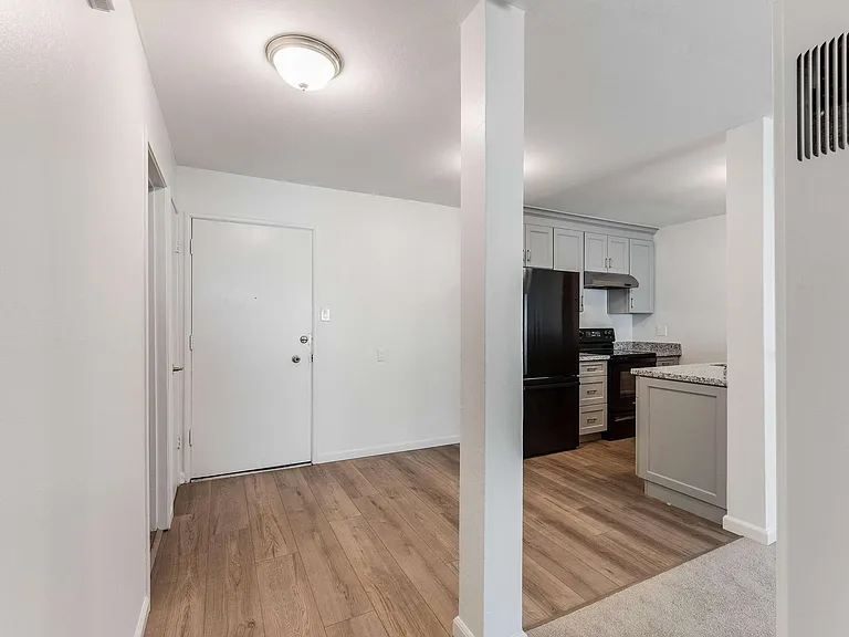 2225_Channing_Way_Unit_303 Berkeley California 25_12012022