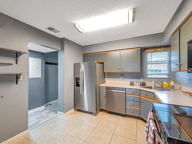 5567 Sea Forest Dr #320 — Photo 12