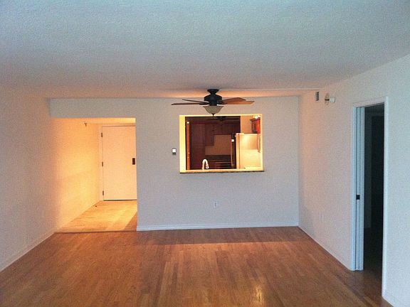 3rd image of 2413 Bayshore Blvd Unit 1103