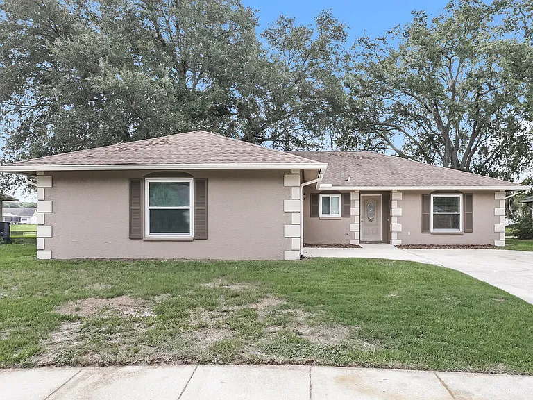 1928 Tidewater Ct — Photo 1