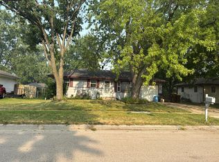 8302 Mildred Rd, Machesney Park, IL 61115