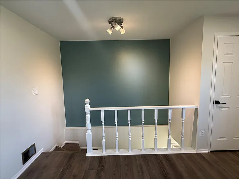 204 Princeton Dr — Photo 5