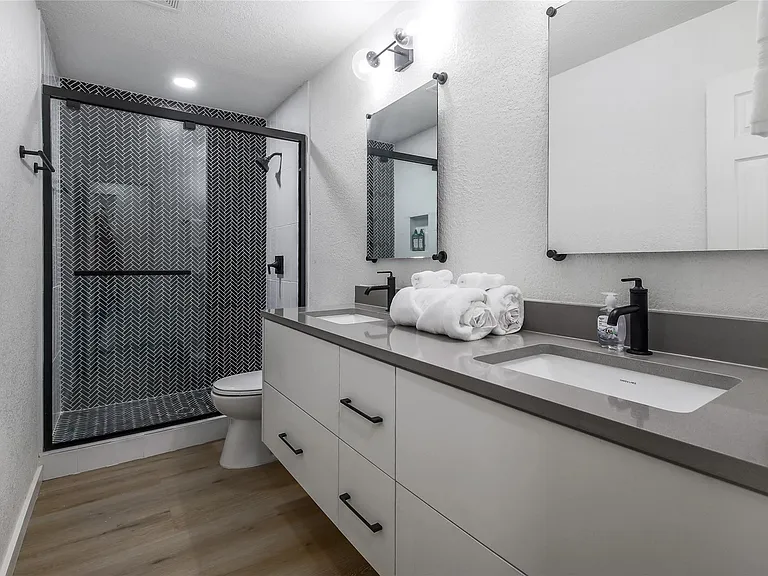10509 Macmora Rd #B — Photo 11