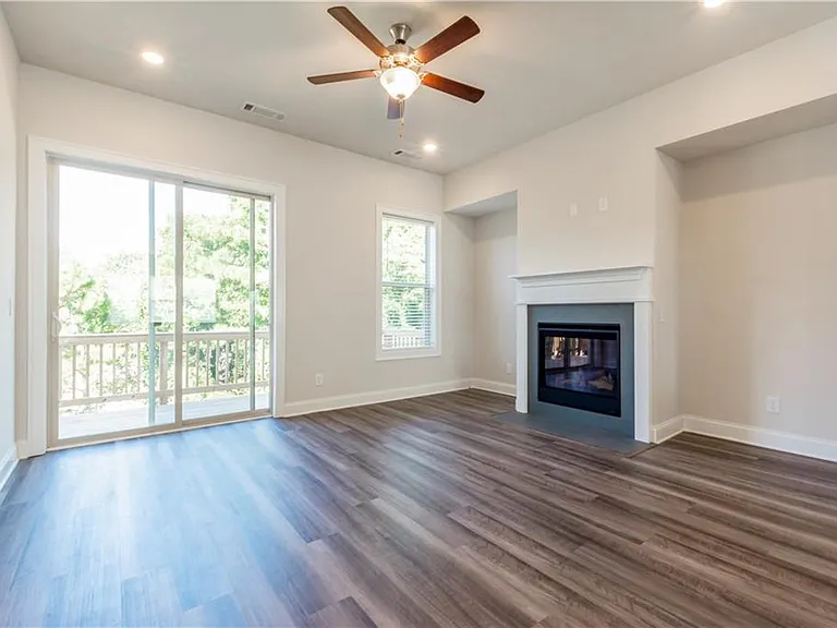 1662 Mountain Top Ln — Photo 13