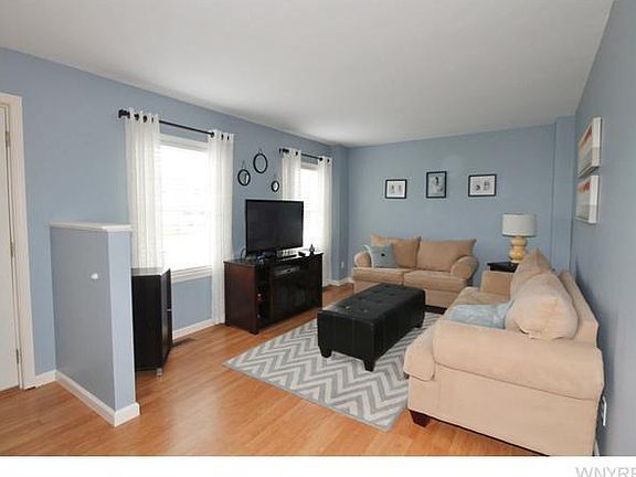 3rd image of 230 Summit Ave